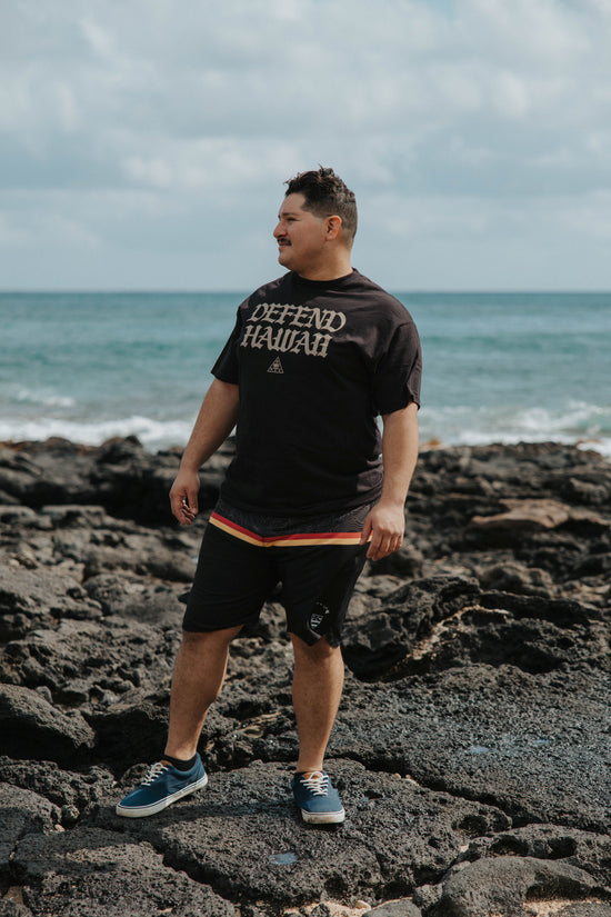 NIGHT MARCH Premium Tee