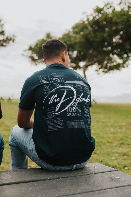 THE DEFENDER Tee